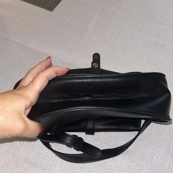 😍Cross body button closure bag - Picture 6 of 7